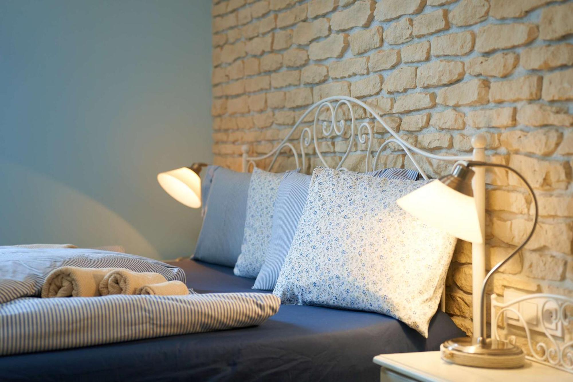 Apartman U Pomnenky 耶塞尼克 外观 照片