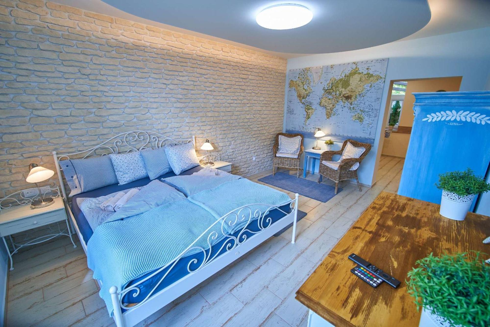Apartman U Pomnenky 耶塞尼克 外观 照片